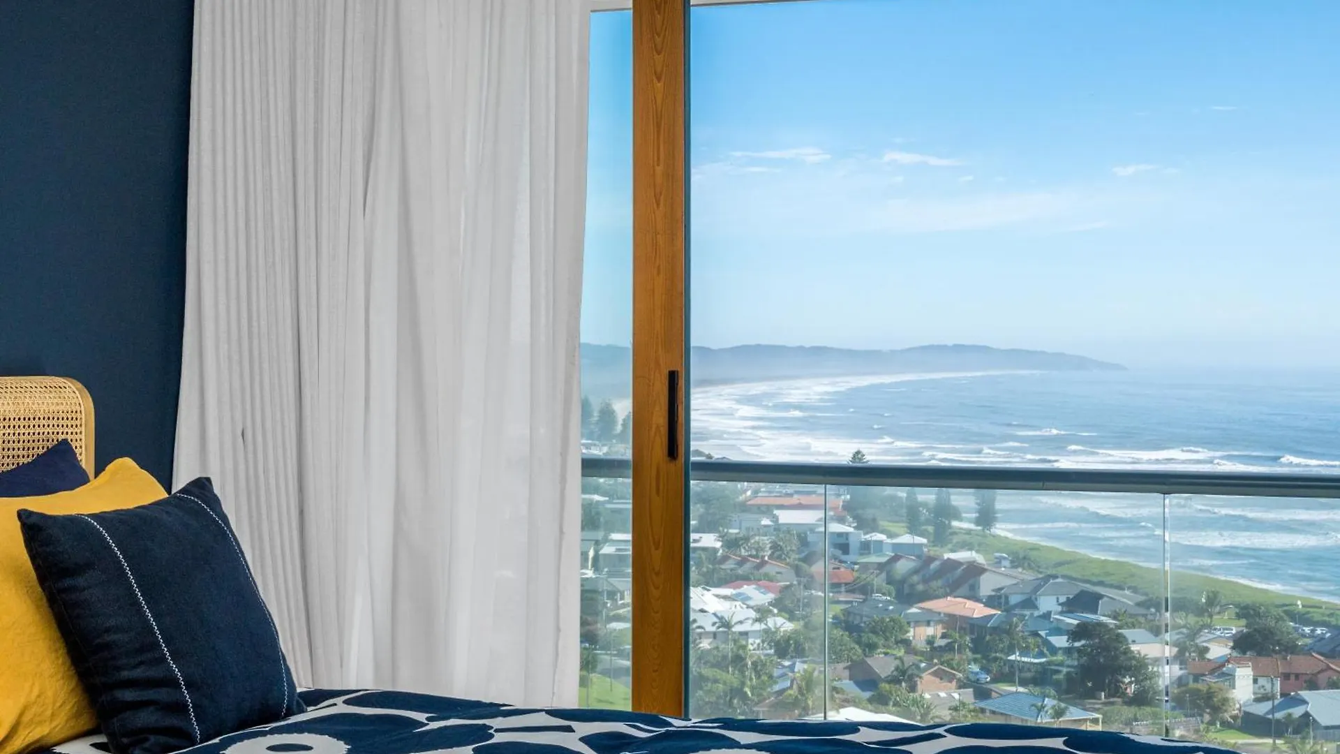 Holiday home Wave Hill And The Pool House Villa Lennox Head Australia