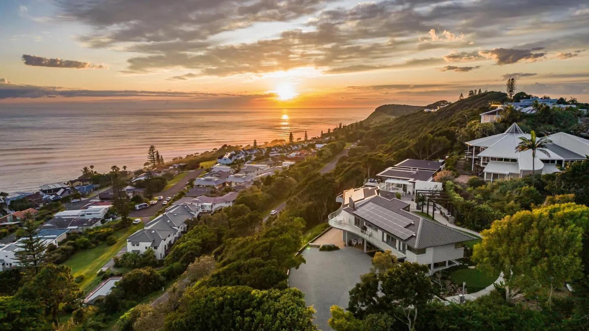 Wave Hill And The Pool House Villa Lennox Head Holiday home